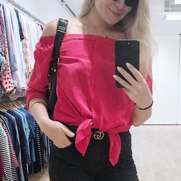 EQUIPMENT Silk Off-shoulder Button Front Top - Picture 4 of 12